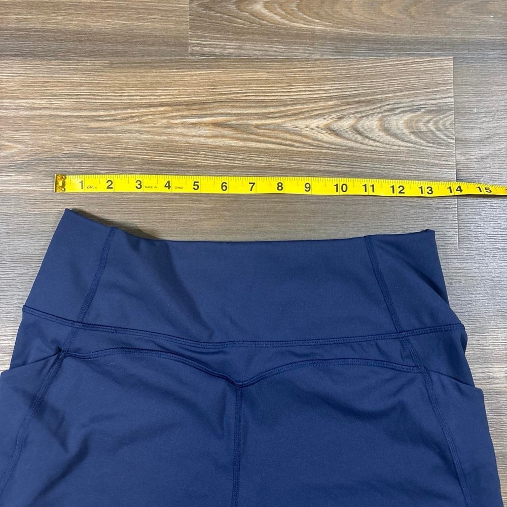 Fabletics PureLuxe 4" Shorts Navy Blue - Picture 3 of 5
